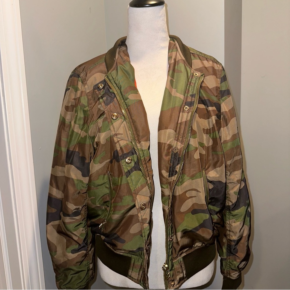 Forever 21 Camouflage Bomber Jacket - Size L - Picture 2 of 6
